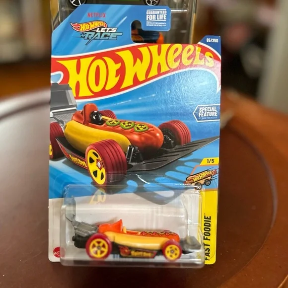 Hot Wheels City Car Bundle–Deora II,Street Weiner+5-Pack(Netflix Let’s Race) - Picture 4 of 10